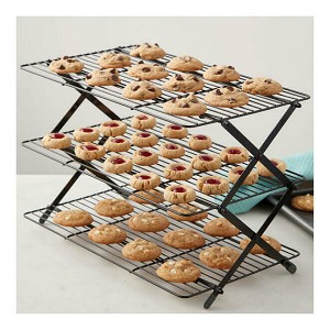 3 Layer Heavy Duty Metal Wall Mount Power Tool Storage Rack Holder for 7 Drills - Enduran™ 